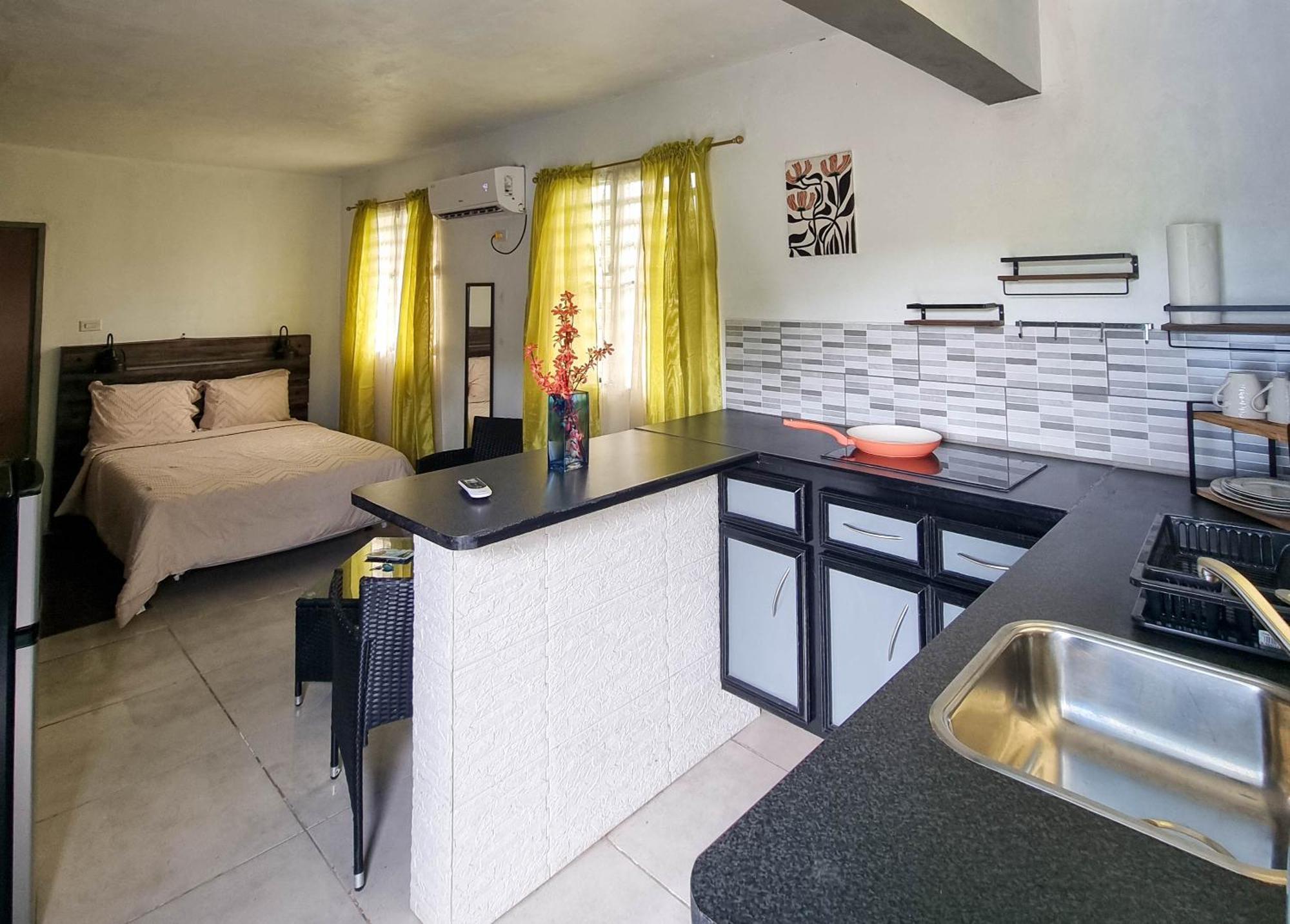 Cattleya Flor Hotel Oranjestad  Esterno foto